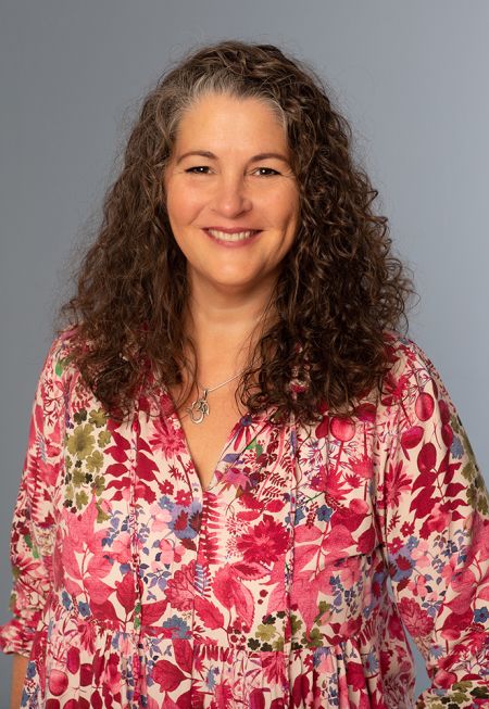 Aglaia mit Spass und Freude bei der Arbeit